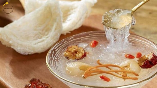 Có nên dùng tổ yến chưng sẵn thường xuyên không?