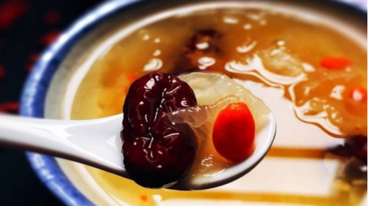Cách chưng tổ yến đường phèn táo đỏ