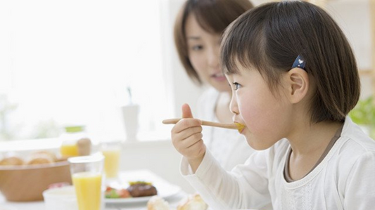 Tổ yến bé mấy tháng ăn được?